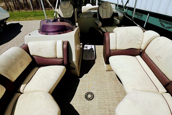 24ft Misty Harbor Yacht For Sale