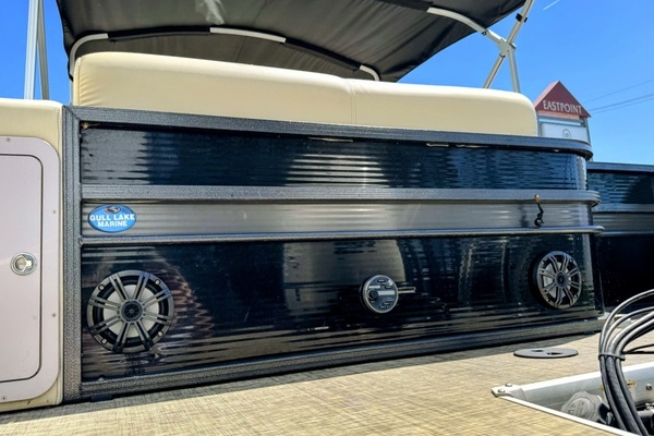 24ft Misty Harbor Yacht For Sale