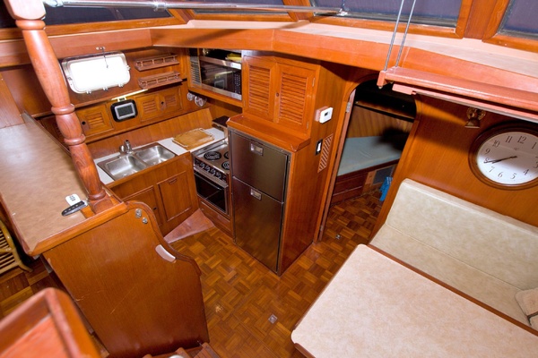 Consaltant 42ft Present Yachts Yacht For Sale