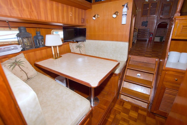 Consaltant 42ft Present Yachts Yacht For Sale