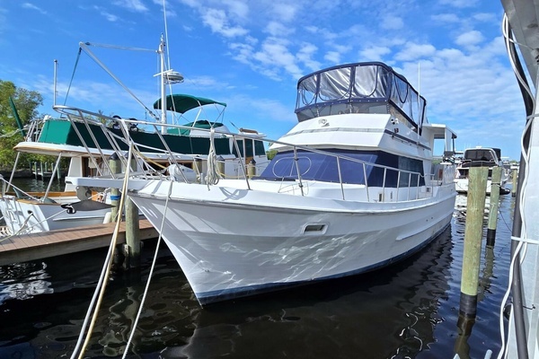 42-ft-Present Yachts-1984-42 Sundeck-Consultant North Fort Myers Florida United States  yacht for sale