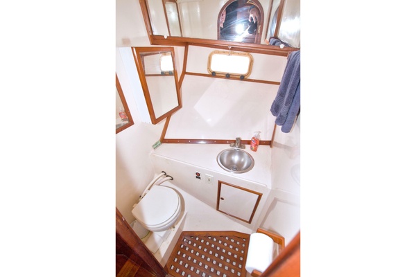 Consaltant 42ft Present Yachts Yacht For Sale
