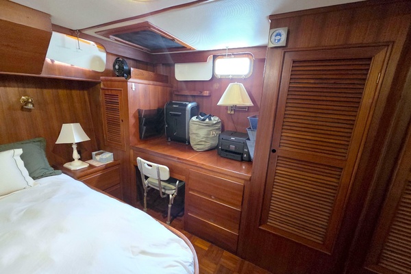 Consaltant 42ft Present Yachts Yacht For Sale