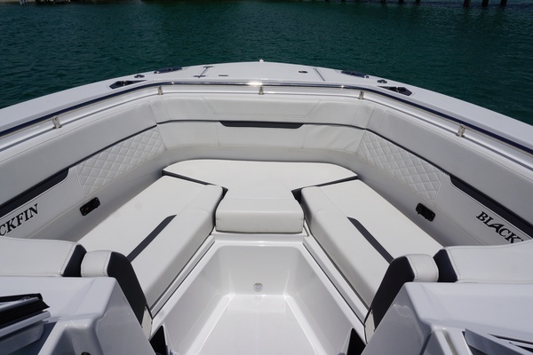 2023 Blackfin 27