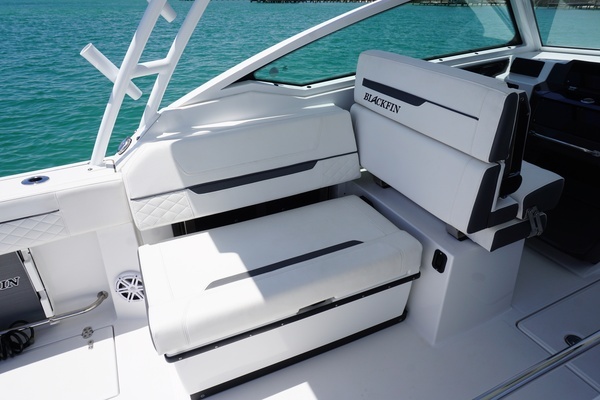 2023 Blackfin 27