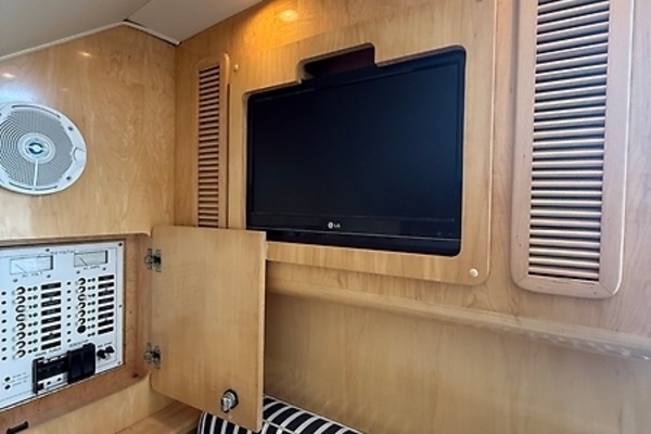 Home Advantage Reel T 38ft Out Island Yacht For Sale