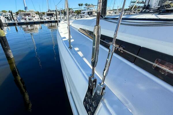 Happy Ours 40ft Beneteau Yacht For Sale