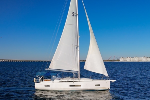 40-ft-Beneteau-2022-40.1-Happy Ours-St. Petersburg Florida United States yacht for sale