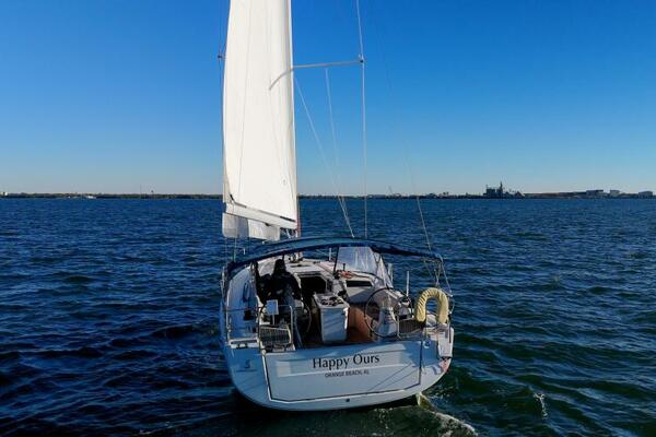 Happy Ours 40ft Beneteau Yacht For Sale