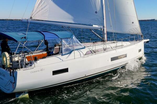 Happy Ours 40ft Beneteau Yacht For Sale