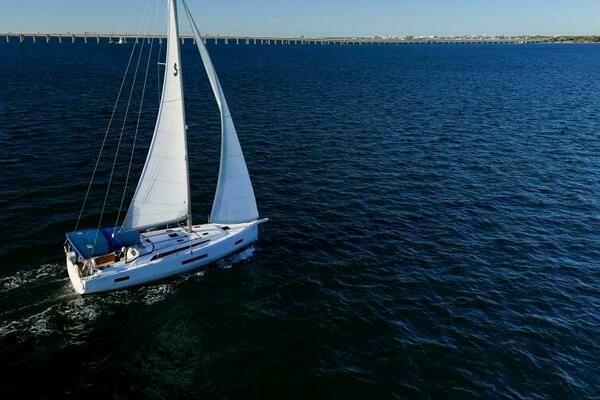 Beneteau 40.1 Yacht For Sale