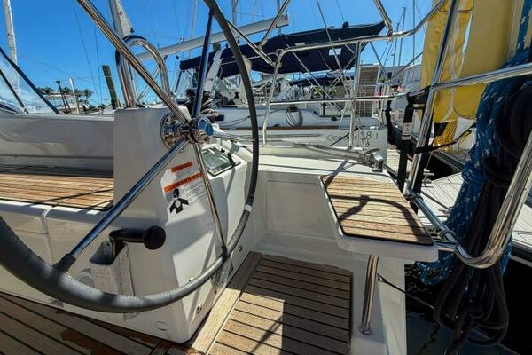 Beneteau 40.1 Yacht For Sale