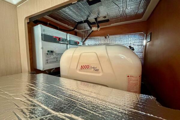 Happy Ours 40ft Beneteau Yacht For Sale