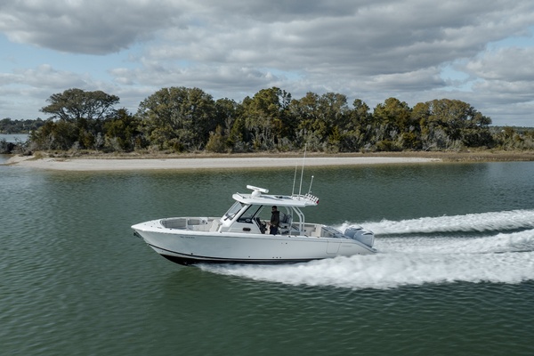 Boyer s Pursuit III 32ft Pursuit Yacht For Sale