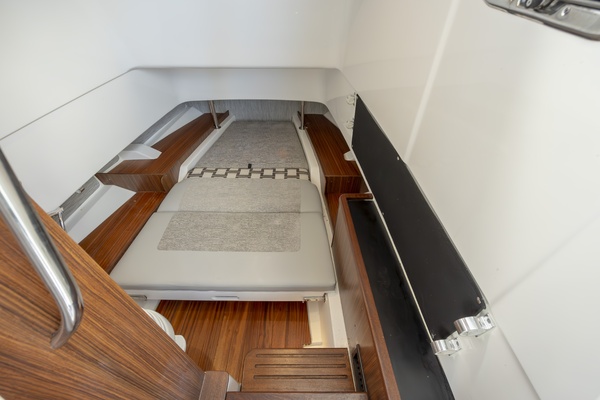 Boyer s Pursuit III 32ft Pursuit Yacht For Sale