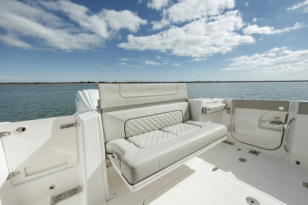 Boyer s Pursuit III 32ft Pursuit Yacht For Sale