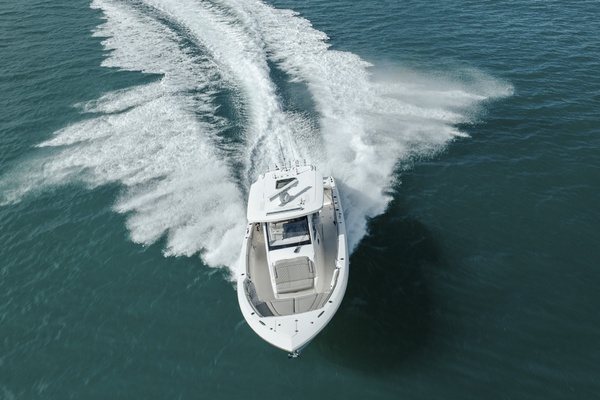 Boyer s Pursuit III 32ft Pursuit Yacht For Sale