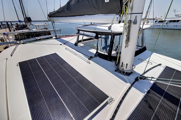 Paradise 42ft Lagoon Yacht For Sale