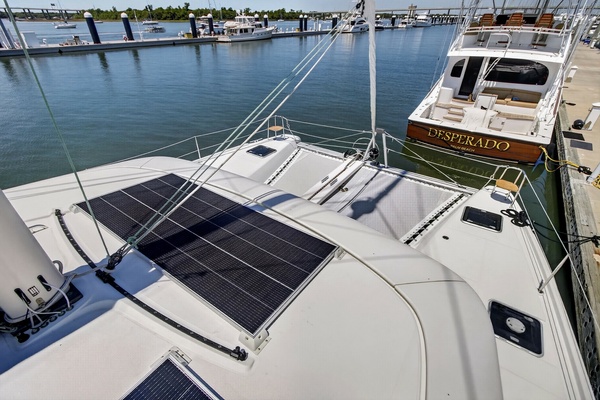 Paradise 42ft Lagoon Yacht For Sale
