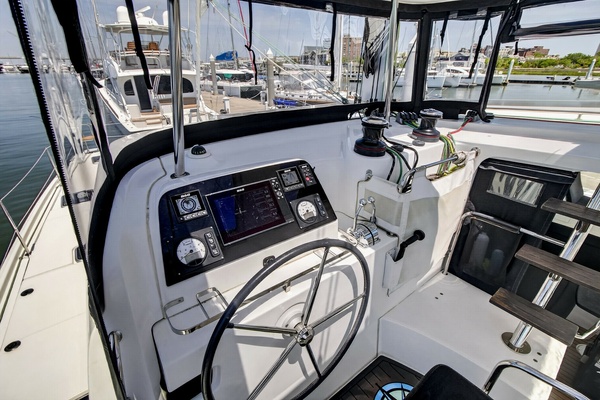 Paradise 42ft Lagoon Yacht For Sale