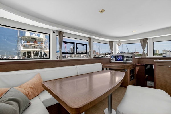 Paradise 42ft Lagoon Yacht For Sale
