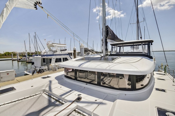 Paradise 42ft Lagoon Yacht For Sale
