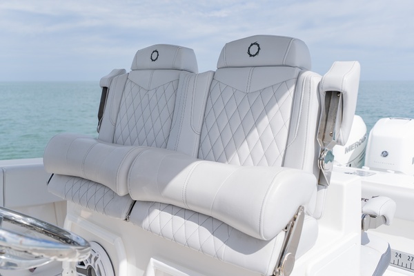 38ft Fountain Yacht For Sale