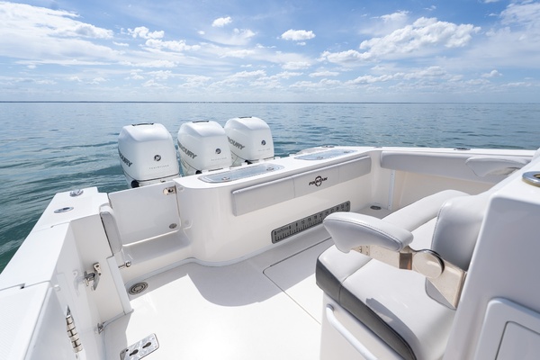 38ft Fountain Yacht For Sale