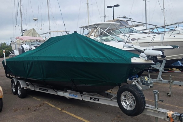 24ft Young Boats Yacht For Sale