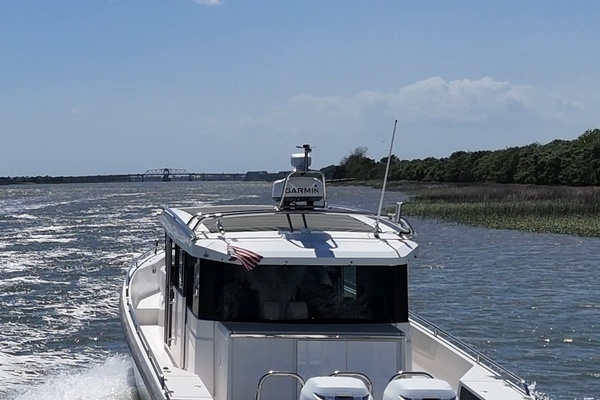 2019 Axopar 37
