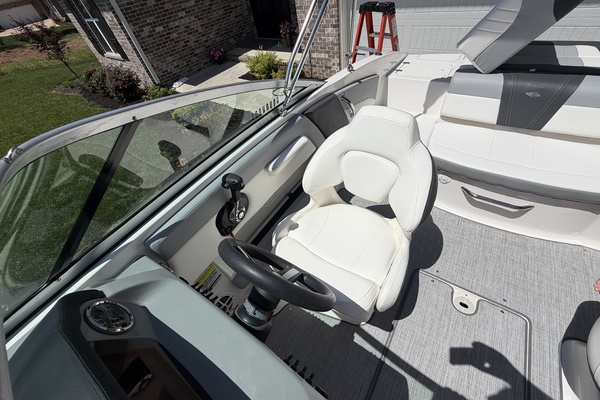 21ft Chaparral Yacht For Sale