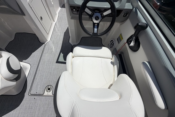 21ft Chaparral Yacht For Sale