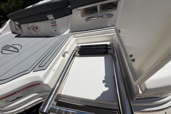 21ft Chaparral Yacht For Sale