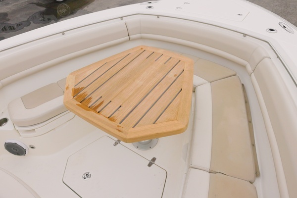 2018 Boston Whaler 38