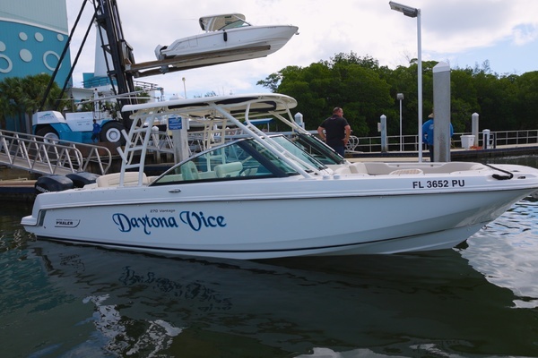 27-ft-Boston Whaler-2014-Vantage- Miami Florida United States  yacht for sale