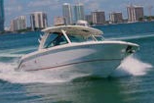 2021 Boston Whaler 32 Vantage