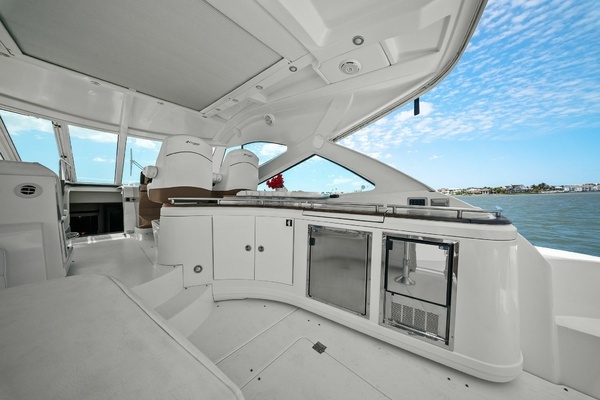 2012 Cruisers Yachts 54