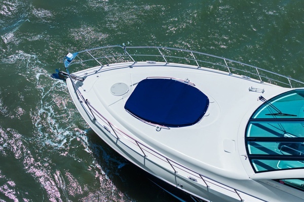 2012 Cruisers Yachts 54