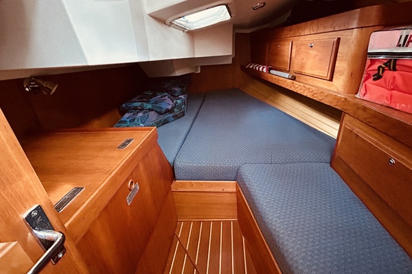 Lockwood 42ft Sabre Yacht For Sale