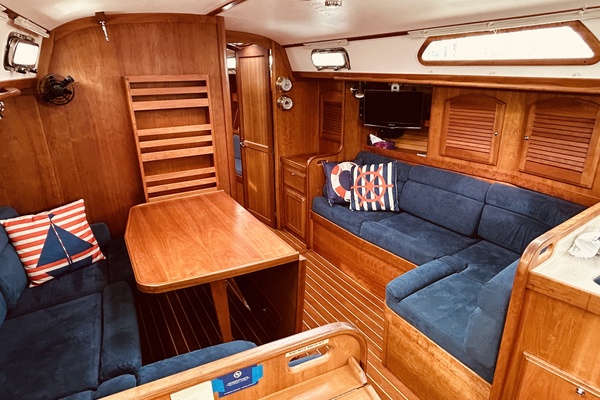 Lockwood 42ft Sabre Yacht For Sale