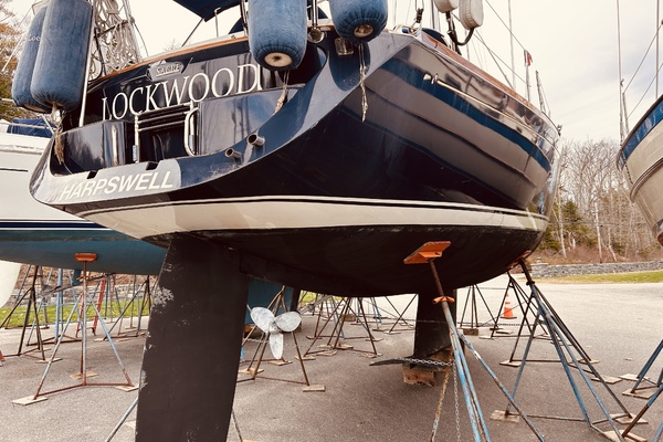 Lockwood 42ft Sabre Yacht For Sale