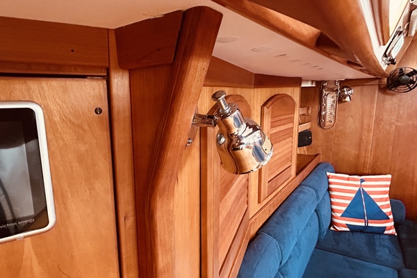 Lockwood 42ft Sabre Yacht For Sale