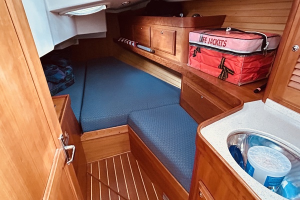 Lockwood 42ft Sabre Yacht For Sale