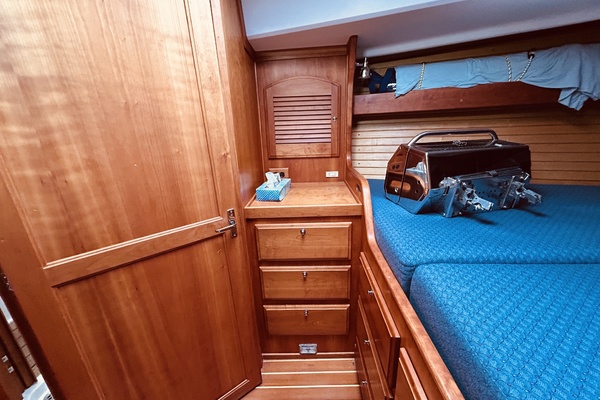 Lockwood 42ft Sabre Yacht For Sale