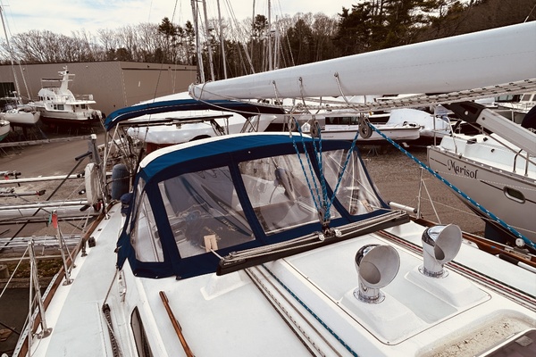 Lockwood 42ft Sabre Yacht For Sale