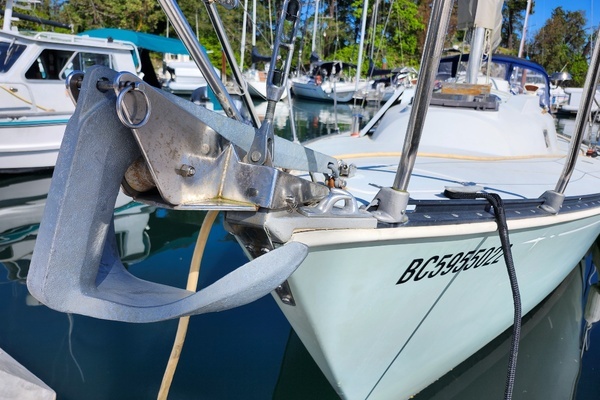 Photo of the 1982 C&C 30 "ESCAPE"