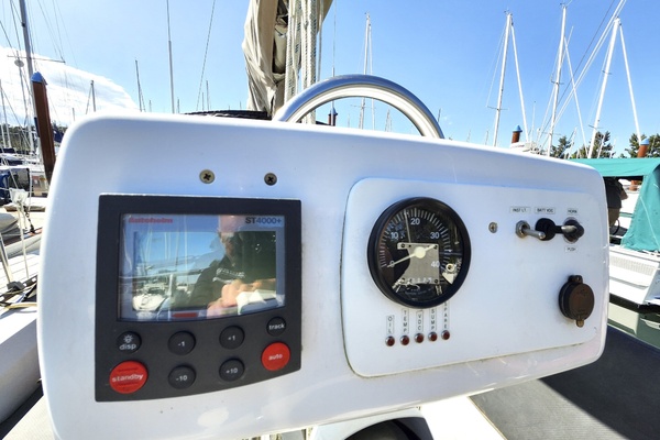ESCAPE 30ft C amp C Yacht For Sale