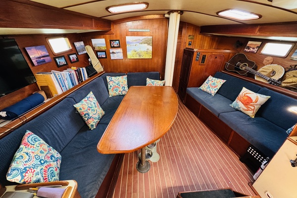 Alaya 41ft Irwin Yacht For Sale
