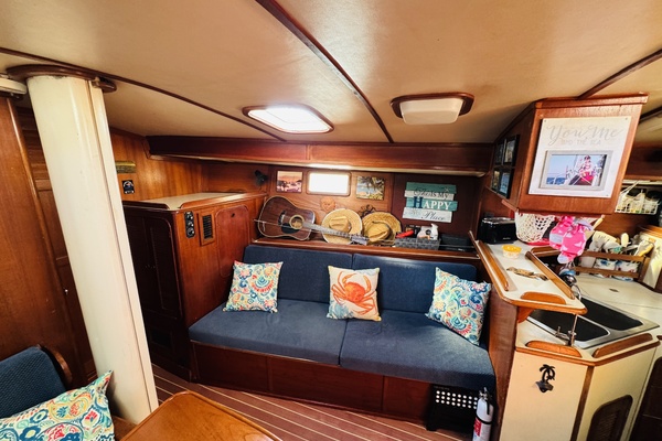 Alaya 41ft Irwin Yacht For Sale