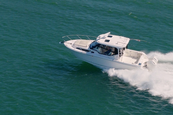 32' Boston Whaler